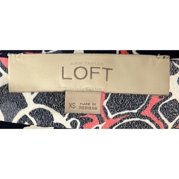 LOFT Petalwork Pocket Blouse, size XS, navy blue/coral/white, 100% polyester - Picture 7 of 10